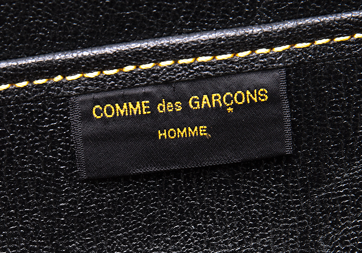 COMME des GARCONS HOMME コムデギャルソンオム イエローステッチ レザーボストンバッグ ブラック