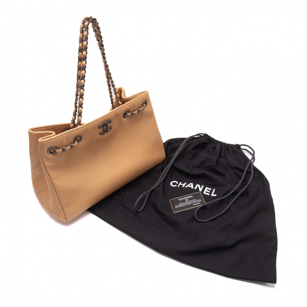 CHANEL Caviarskin Chain Bag Beige