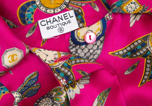 Chanel Watch Printed Bow-Collar Blouse Second Hand / Selling
