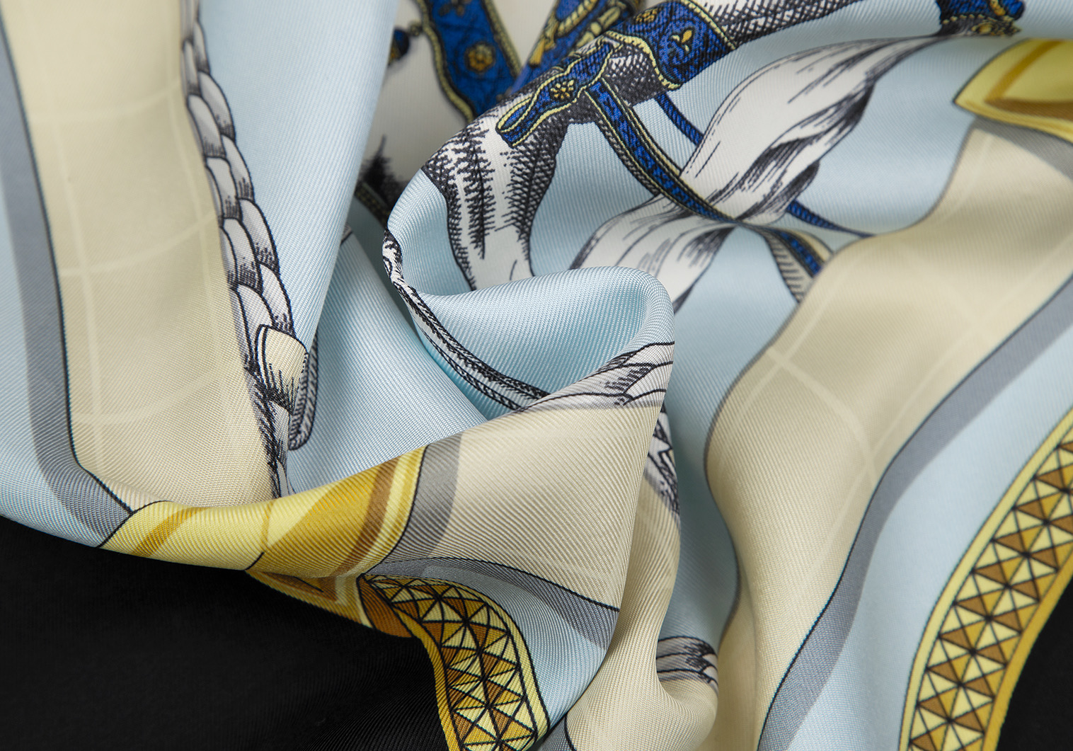 エルメスHERMES カレ90 GRAND APPARAT 盛装の馬 スカーフ 水色マルチ