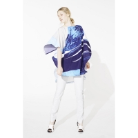  ISSEY MIYAKE Printed Pomcho Tunic (Jumper) White,Blue 2