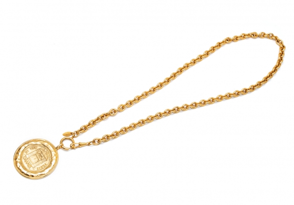 Chanel Large Chanel Medallion Pendant Logo - Necklace - Catawiki