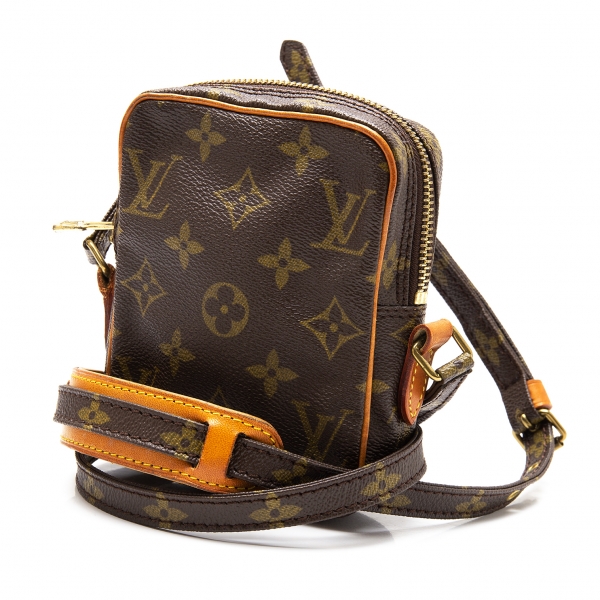 Louis Vuitton Monogram Pouch Shoulder Handbag
