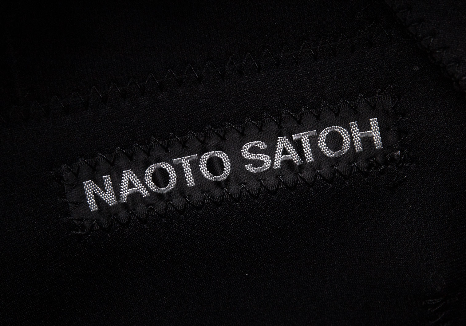 ナオトサトウ NAOTOSATOH カモ織りボンディングワンショルダーバッグ 黒