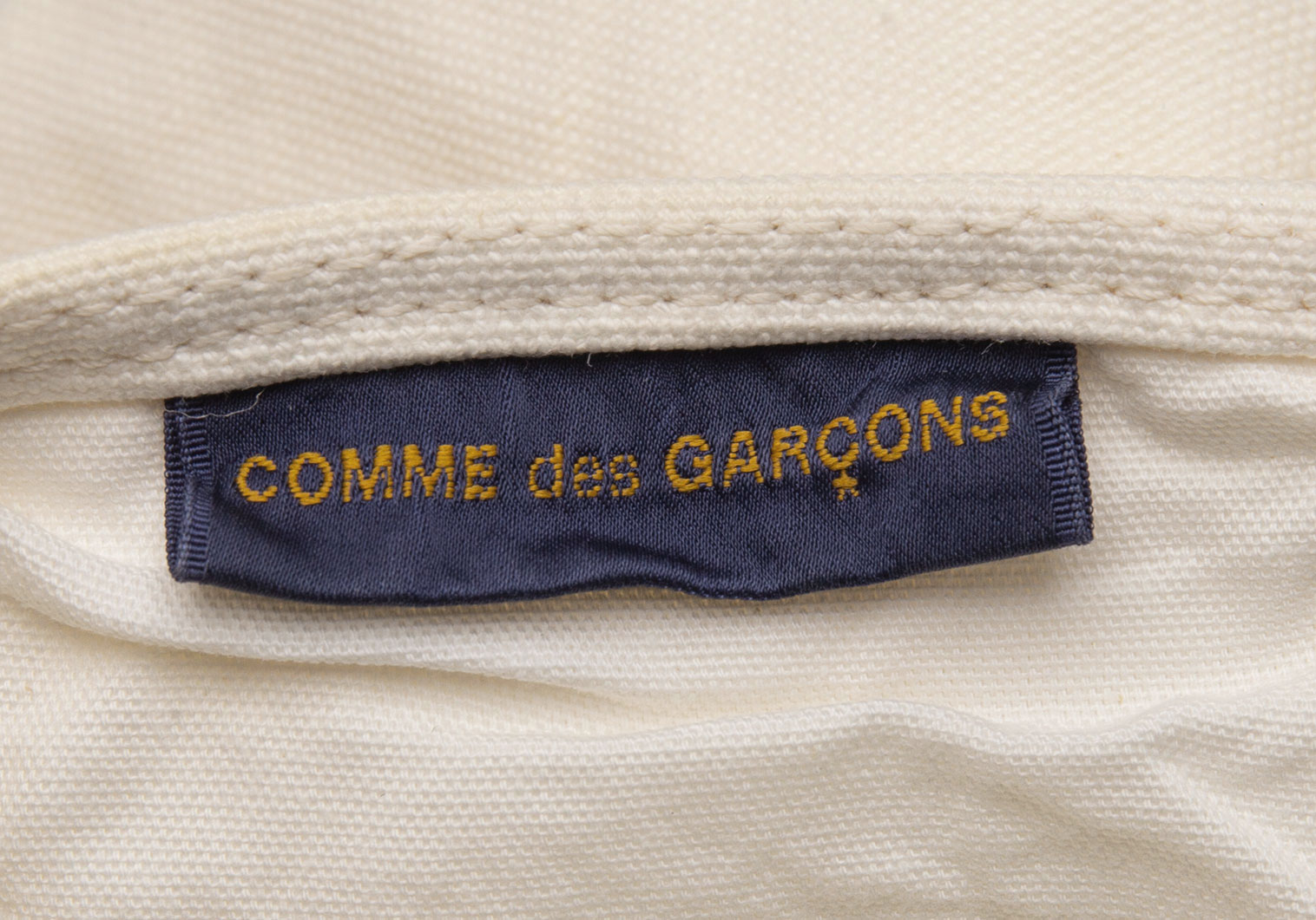 コムデギャルソンCOMME des GARCONS キャンバスキューブバッグ 生成り