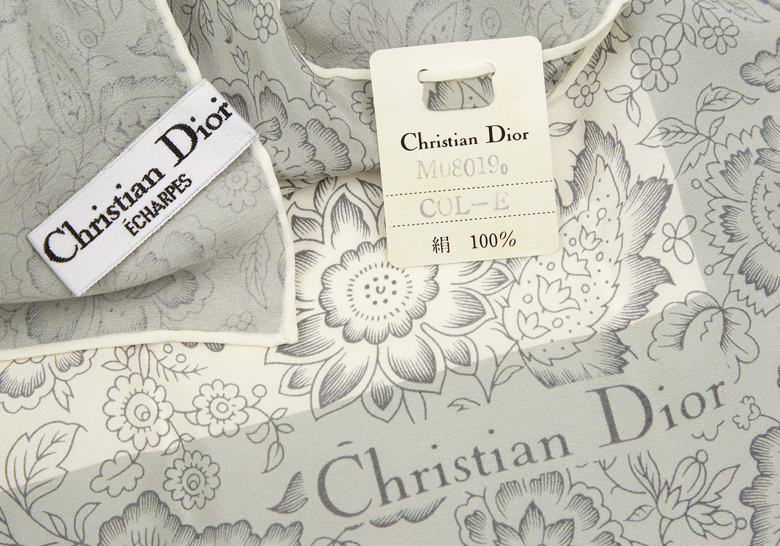 Christian Dior ヴィンテージ　シルクスカーフ　フラワー