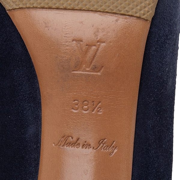 Louis Vuitton Ribbon Logo Plate Suede Heel Pumps