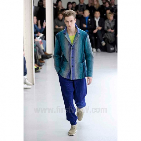 ISSEY MIYAKE MEN Wool Gradient Weave Jacket Blue 4 | PLAYFUL