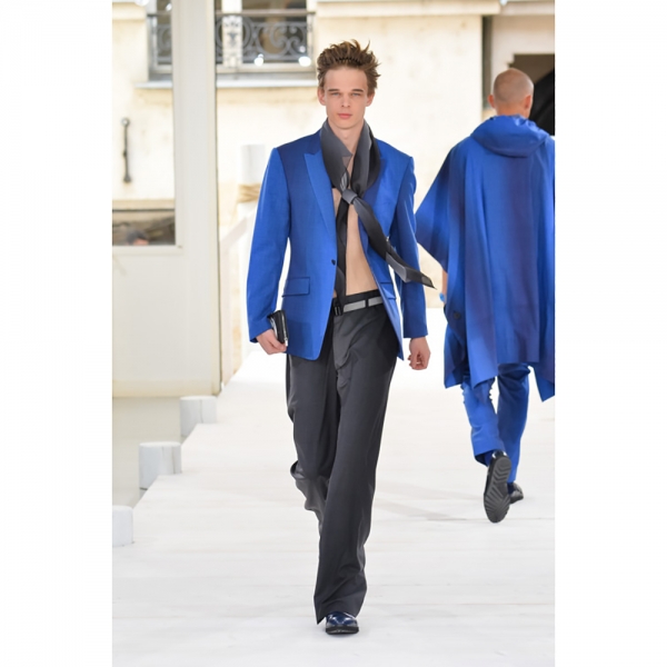 ISSEY MIYAKE MEN Gradation Wool Jacket Blue 4 | PLAYFUL