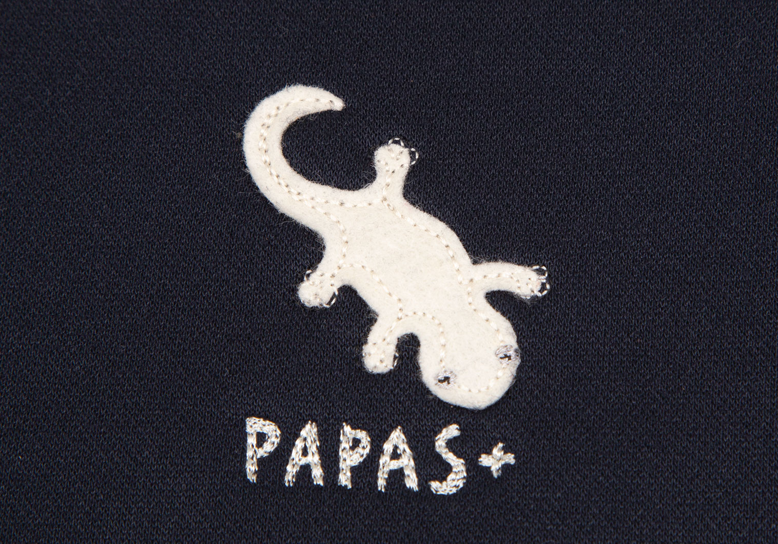 PAPAS + パパスプラス ダウンジャケット ロゴ刺繍わっぺん-