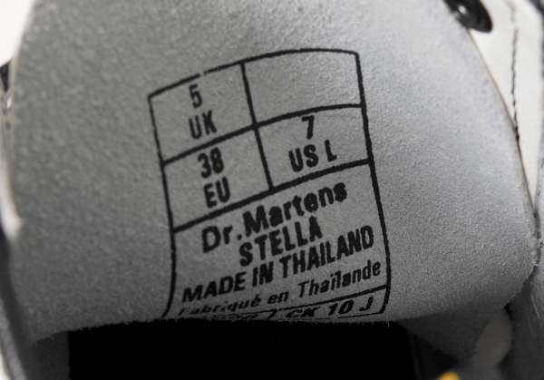 激安購入 ドクターマーチンDr.Martens 白青UK4 ステラスターパッチ8ホール スニーカー
