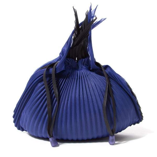 Pleats Please By Issey Miyake Small Box Pleats Bag in Black