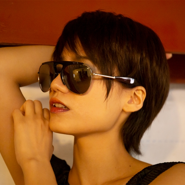 Red Plastic Rimless Sunglasses, 5.5in x 2.2in