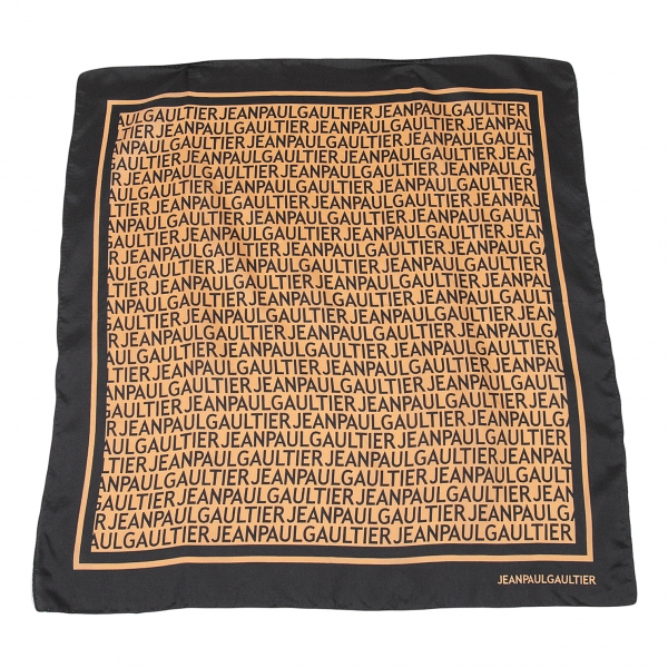 ジャンポールゴルチエJean Paul GAULTIER ロゴプリントスカーフ 黒ベージュ52×52
