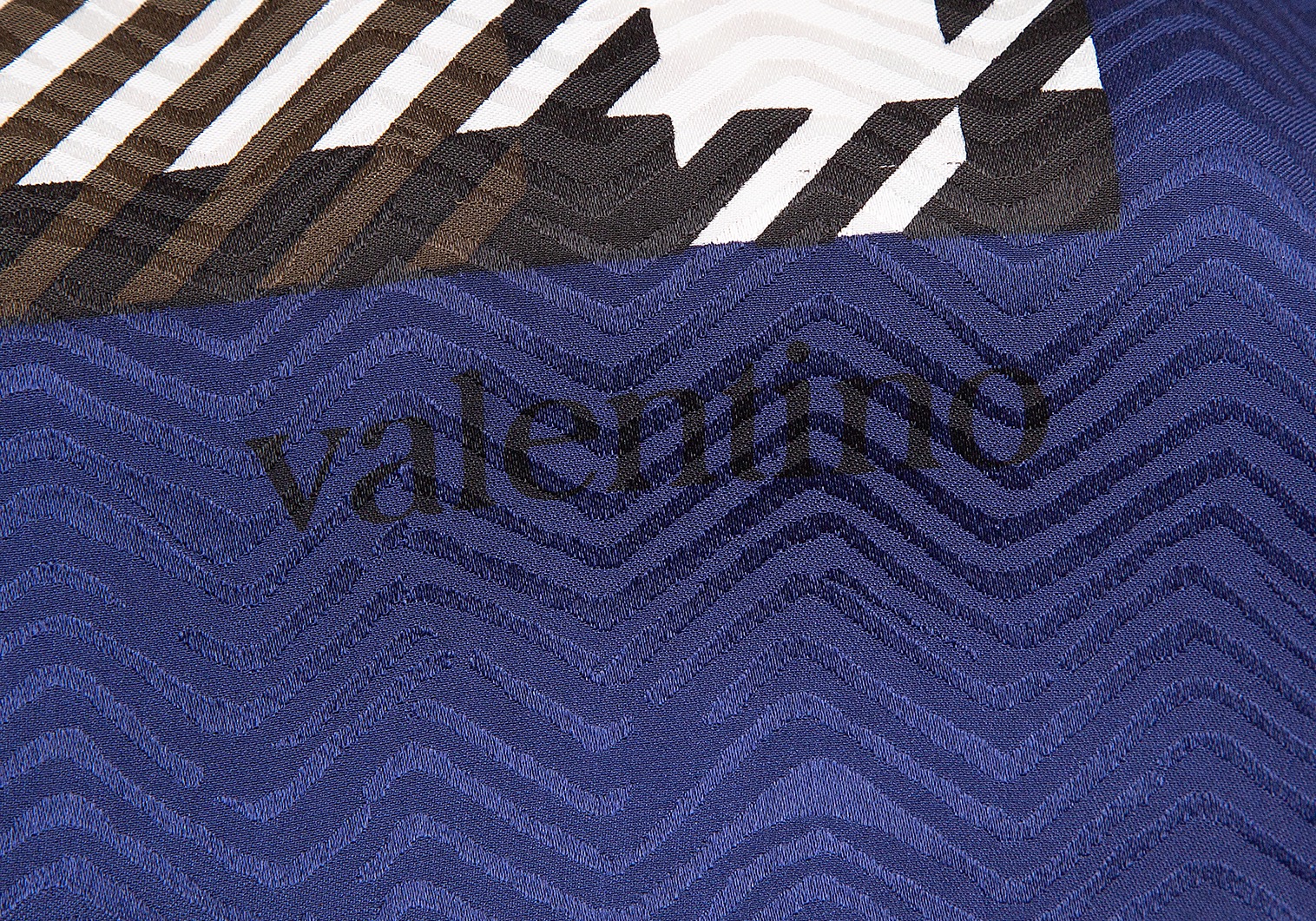 VALENTINO★新品　スカーフ　ネイビー